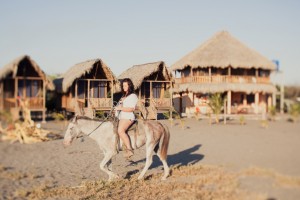 Surfing Turtle Lodge in Nicaragua : Tanya Rozvadovska riding a horse