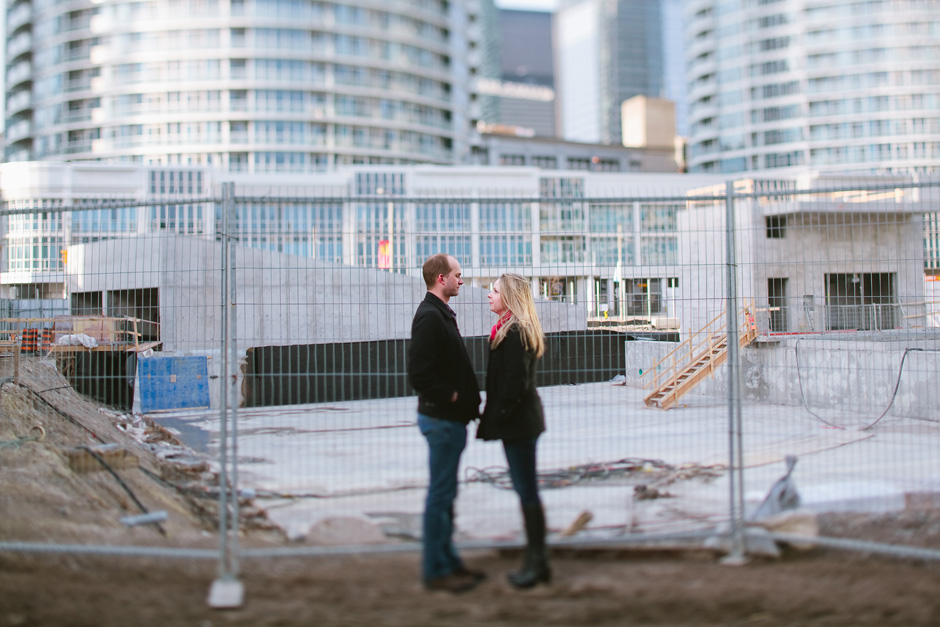 Creative engagement photo : looking at each other near construction site