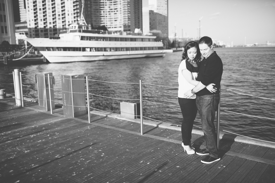 couple posing on the Harbourfront couple posing on the Harbourfront