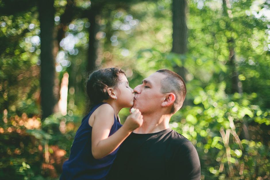 Family Photography in High Park : daddy's little girl