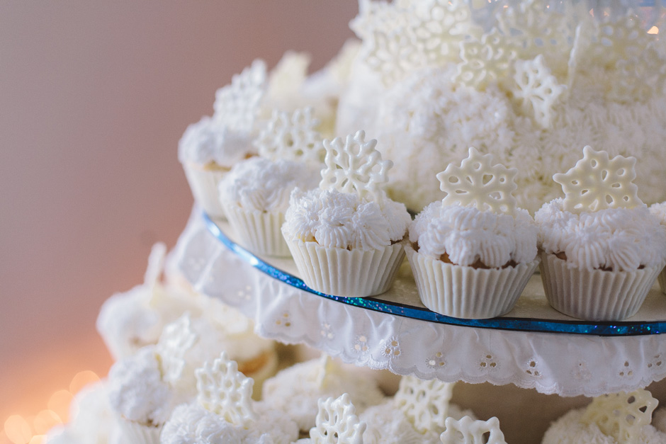 Cupcakes at the wedding