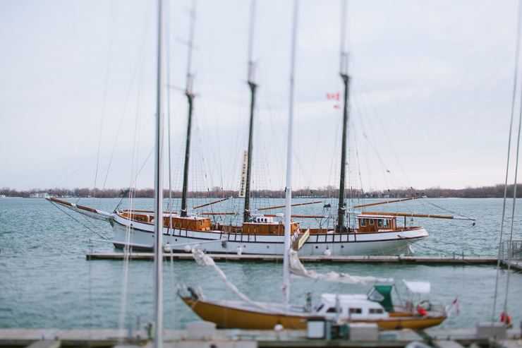 Engagement Photographer Toronto: boat on Lake Ontario