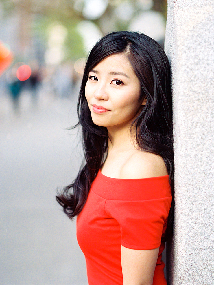 Portrait photographer in Toronto Chinese girl