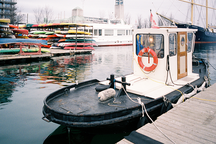 Little tugboat at Toronto Harboufront on Lake Ontario