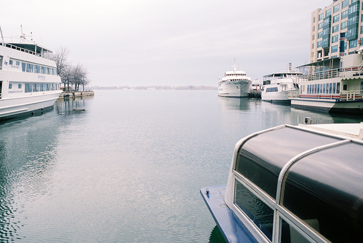 Lake Ontario boats in Toronto