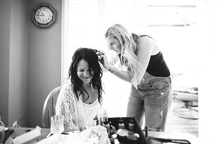 Toronto Bride Getting Ready wedding photographer