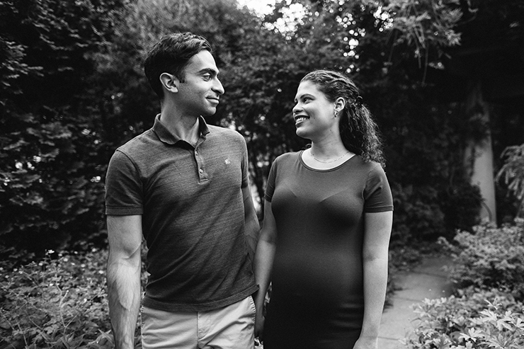 black and white toronto maternity photography
